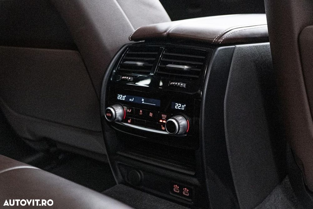 BMW Seria 5 530e Aut. Luxury Line - 14