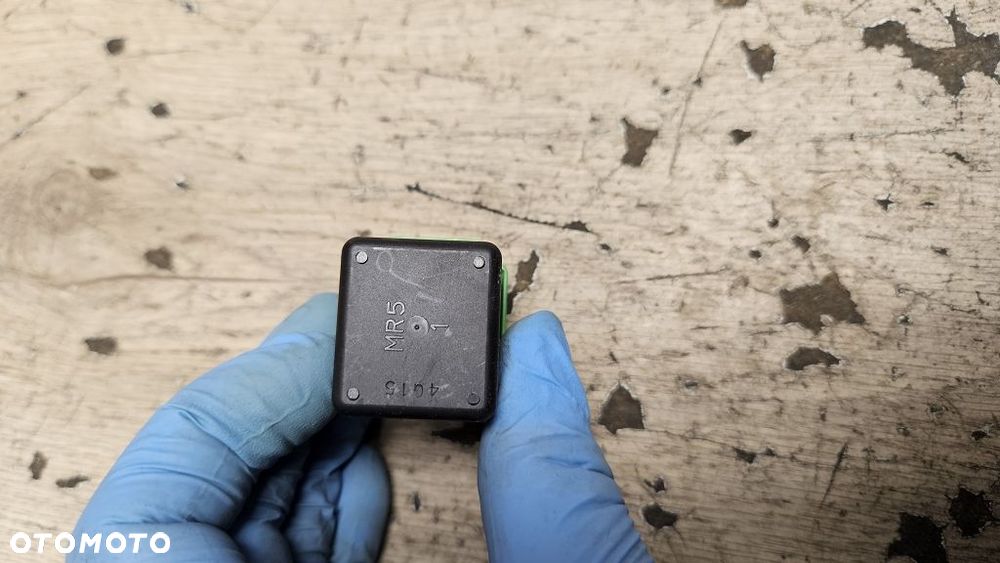 Przekaźnik rozrusznika stycznik Honda - 5