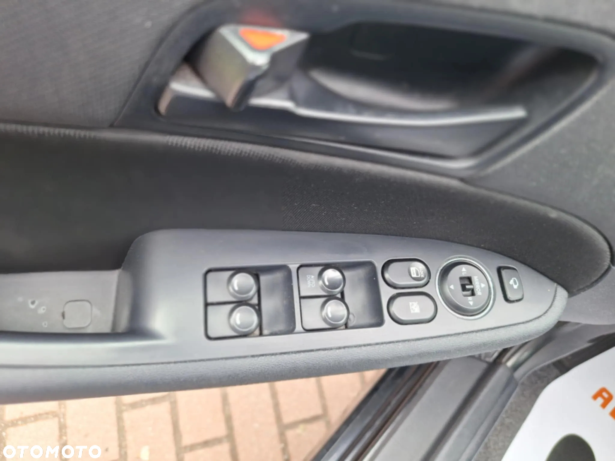 Hyundai i30 1.4 Base + - 12