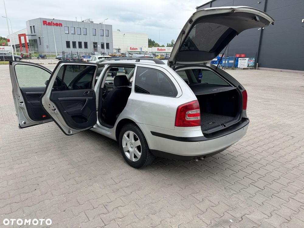 Skoda Octavia 2.0 TDI DPF Ambiente - 9