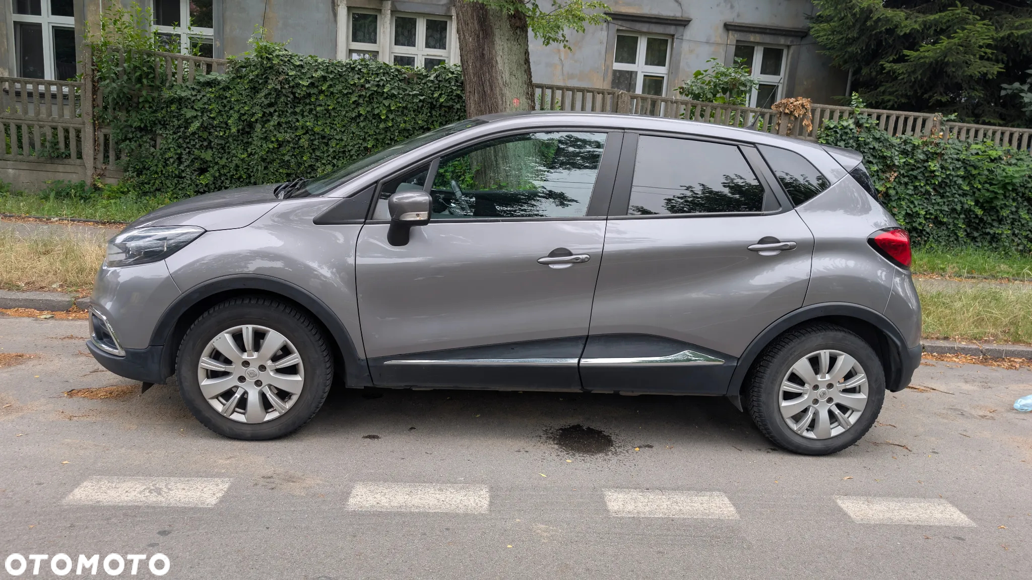 Renault Captur 1.2 TCe Intens EDC - 4