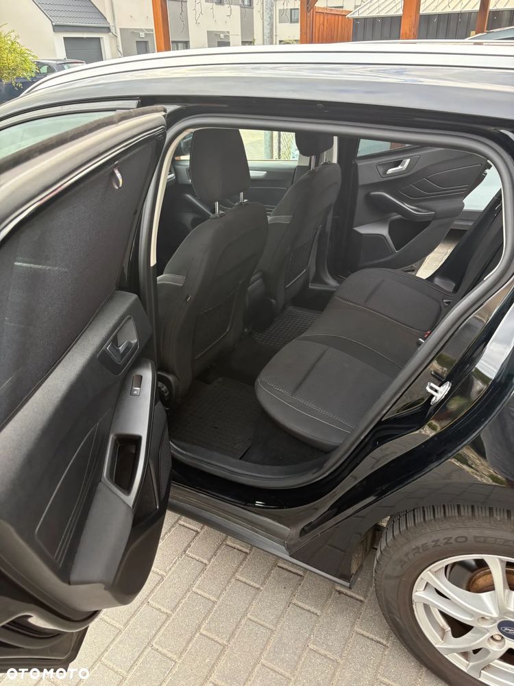 Ford Focus 1.5 EcoBlue Connected - 17
