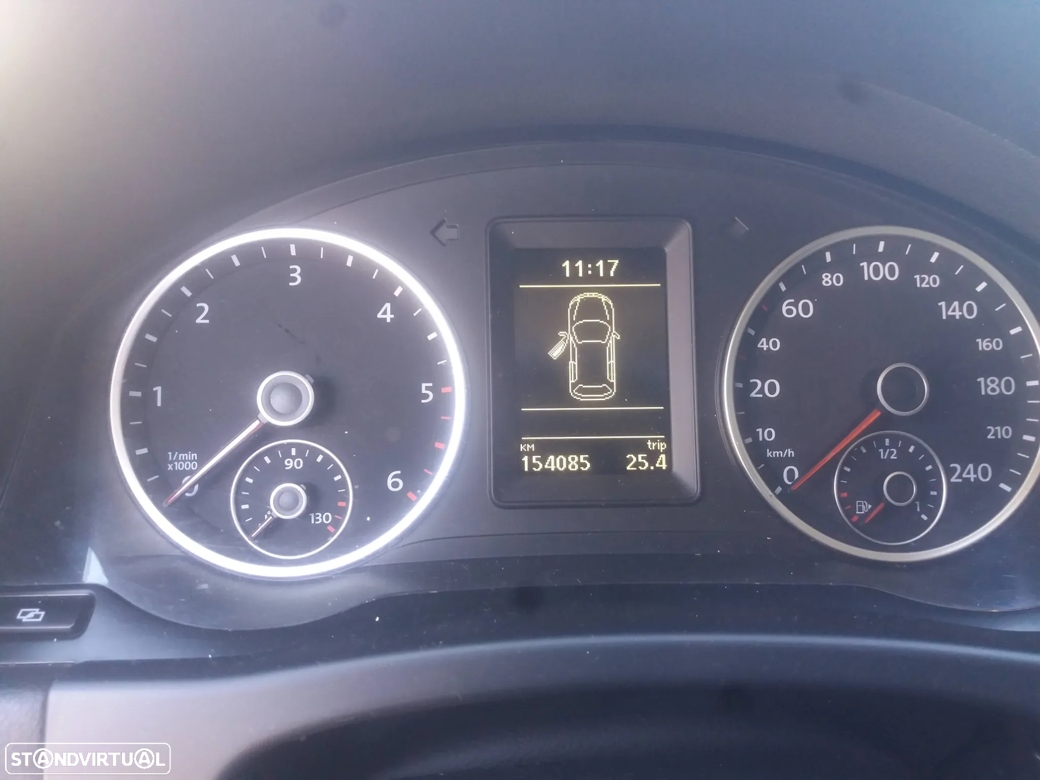 VW Tiguan 2.0 TDi Sport BlueMotion - 10