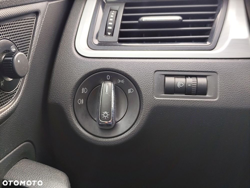 Skoda RAPID 1.2 Ambition - 20