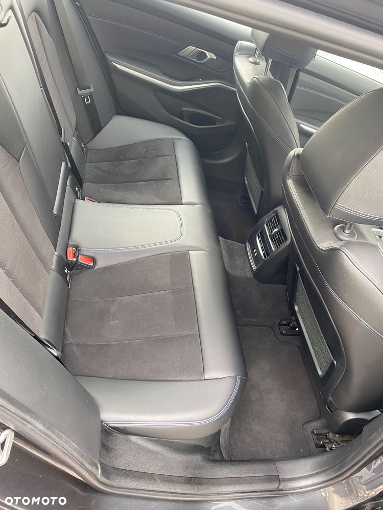BMW Seria 3 318i - 16