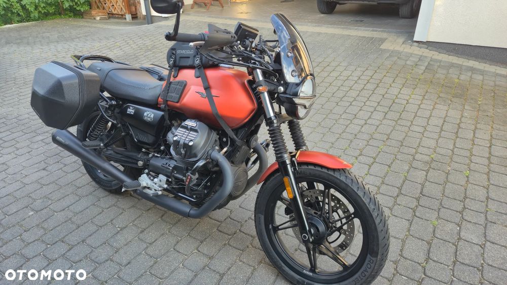 Moto Guzzi V7 - 6