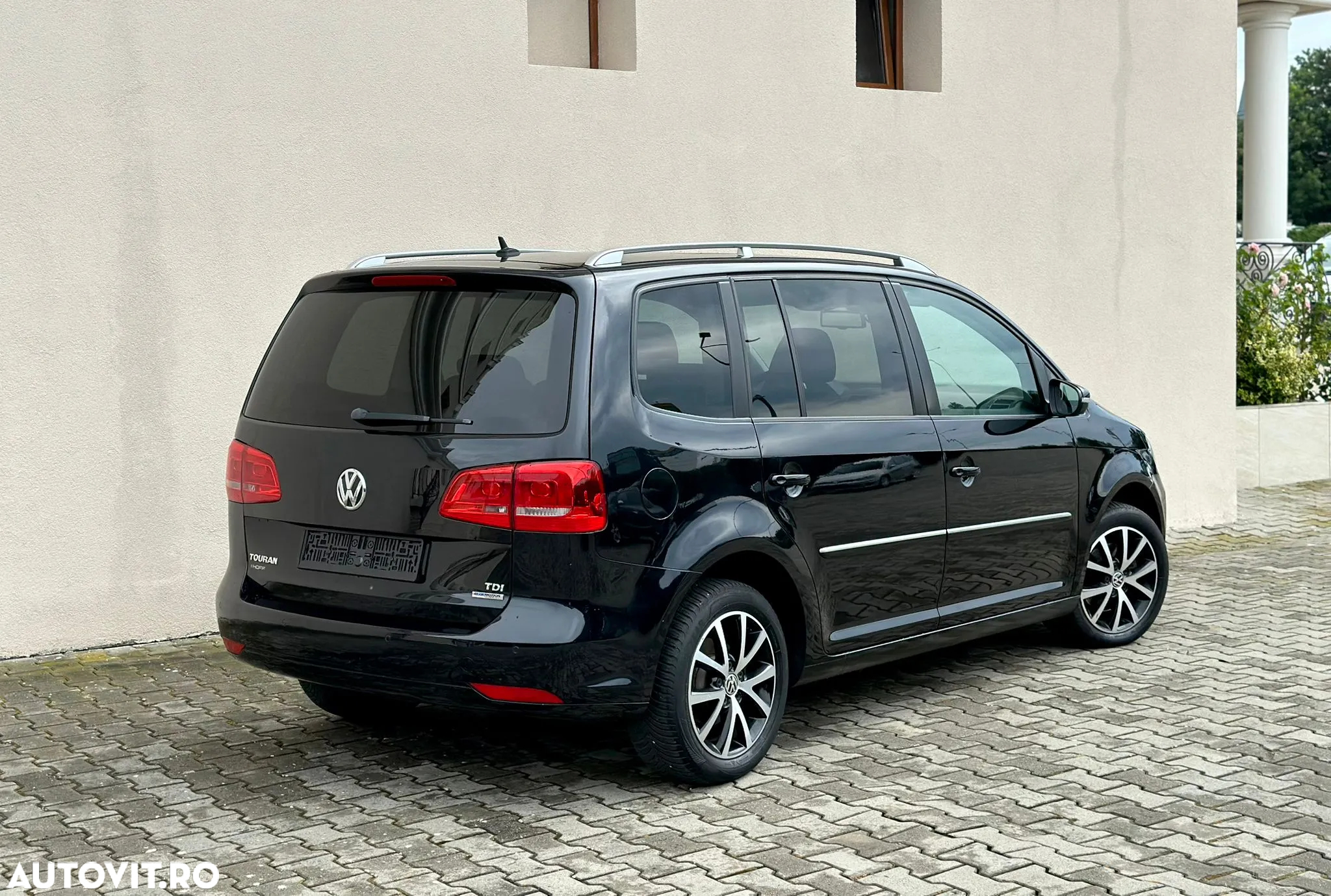 Volkswagen Touran 1.6 TDI BlueMotion Technology Comfortline - 3