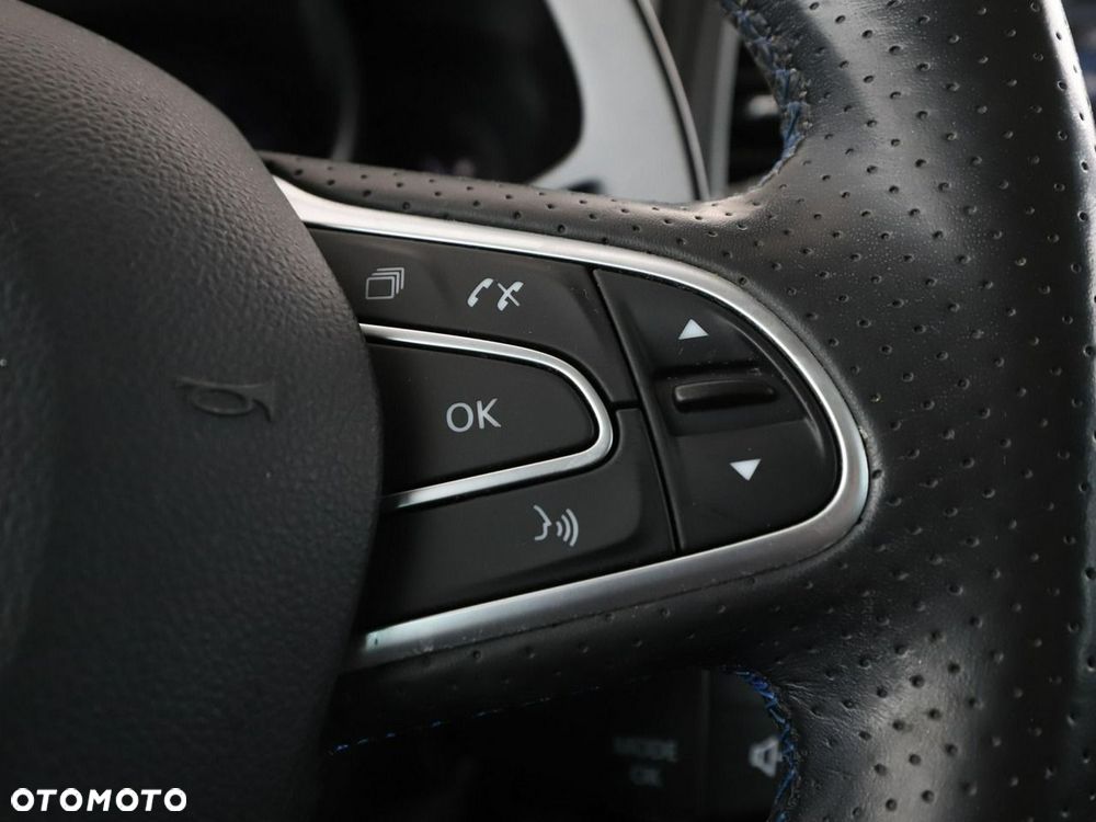 Renault Megane ENERGY TCe 205 EDC GT - 34