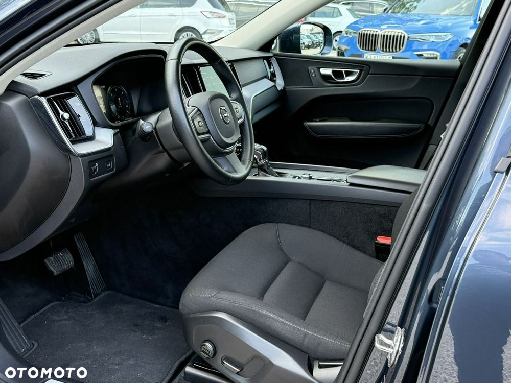 Volvo XC 60 D4 Momentum Pro - 10