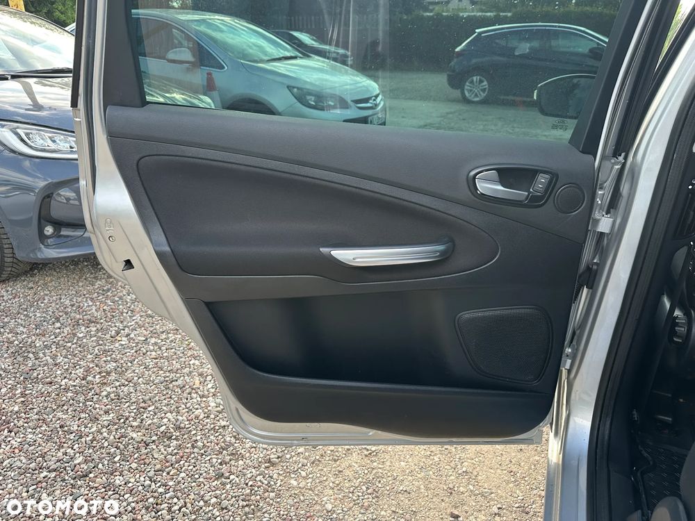 Ford S-Max - 18