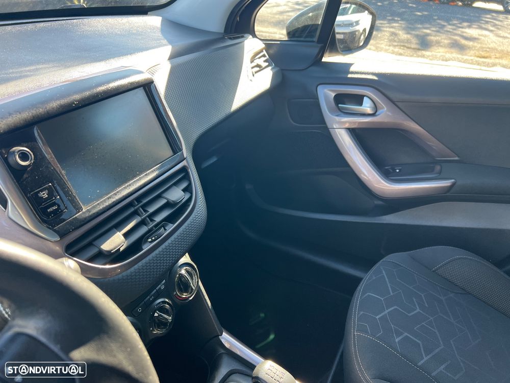 Peugeot 2008 1.2 PureTech Allure - 20