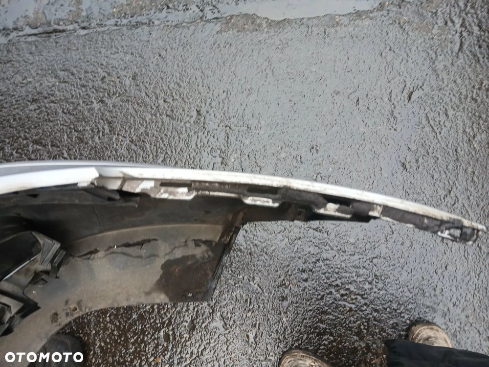 Seat Cordoba II zderzak przedni kod lakieru L57N - 10