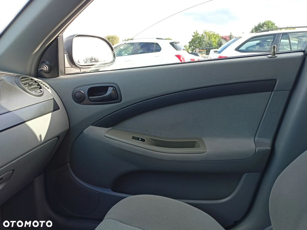 Chevrolet Lacetti - 12