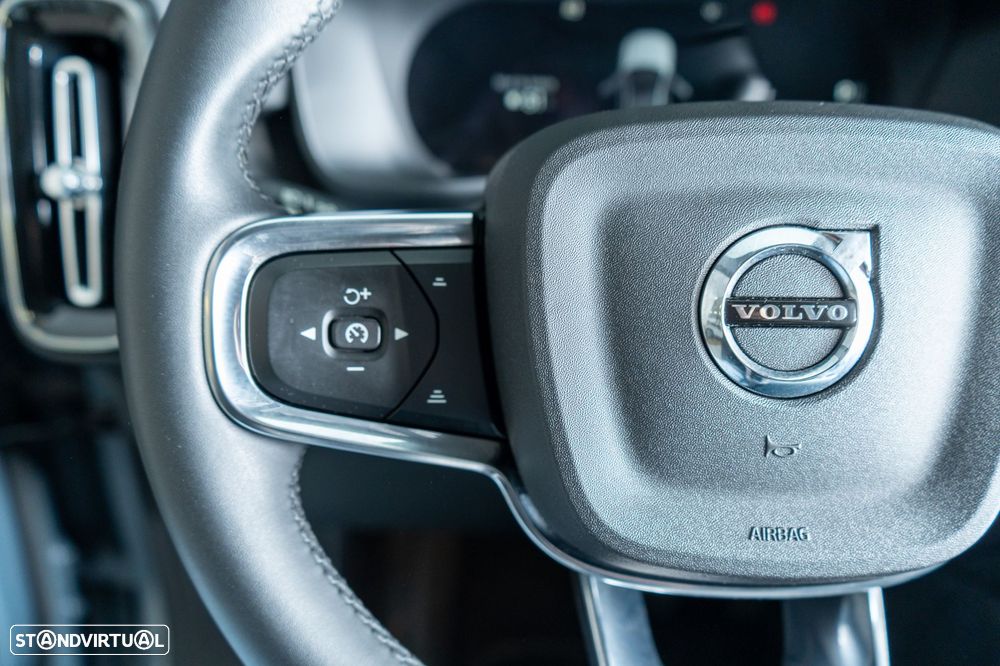 Volvo C40 Recharge 82 kWh Twin Motor Ultimate - 25