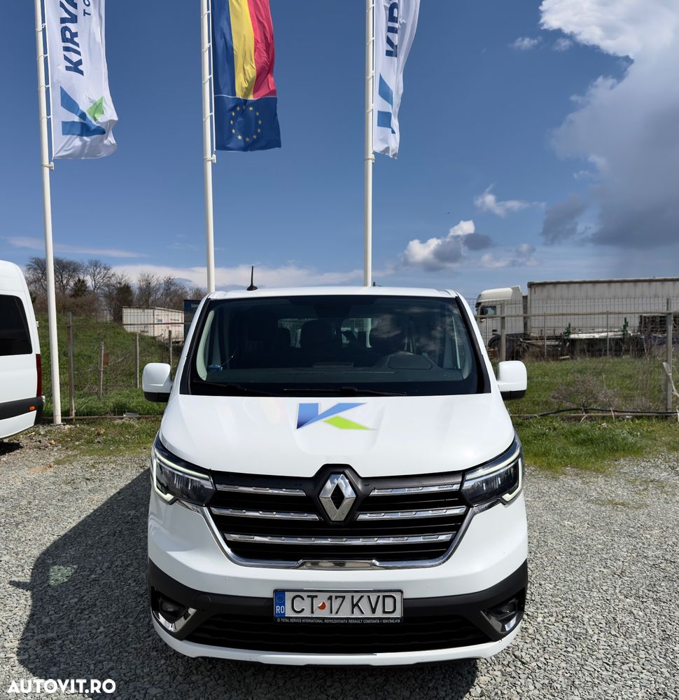 Renault Trafic 2.0 Blue dCi 150 S&S L2 8+1 Zen - 2