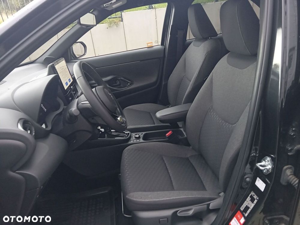 Toyota Yaris Cross - 15