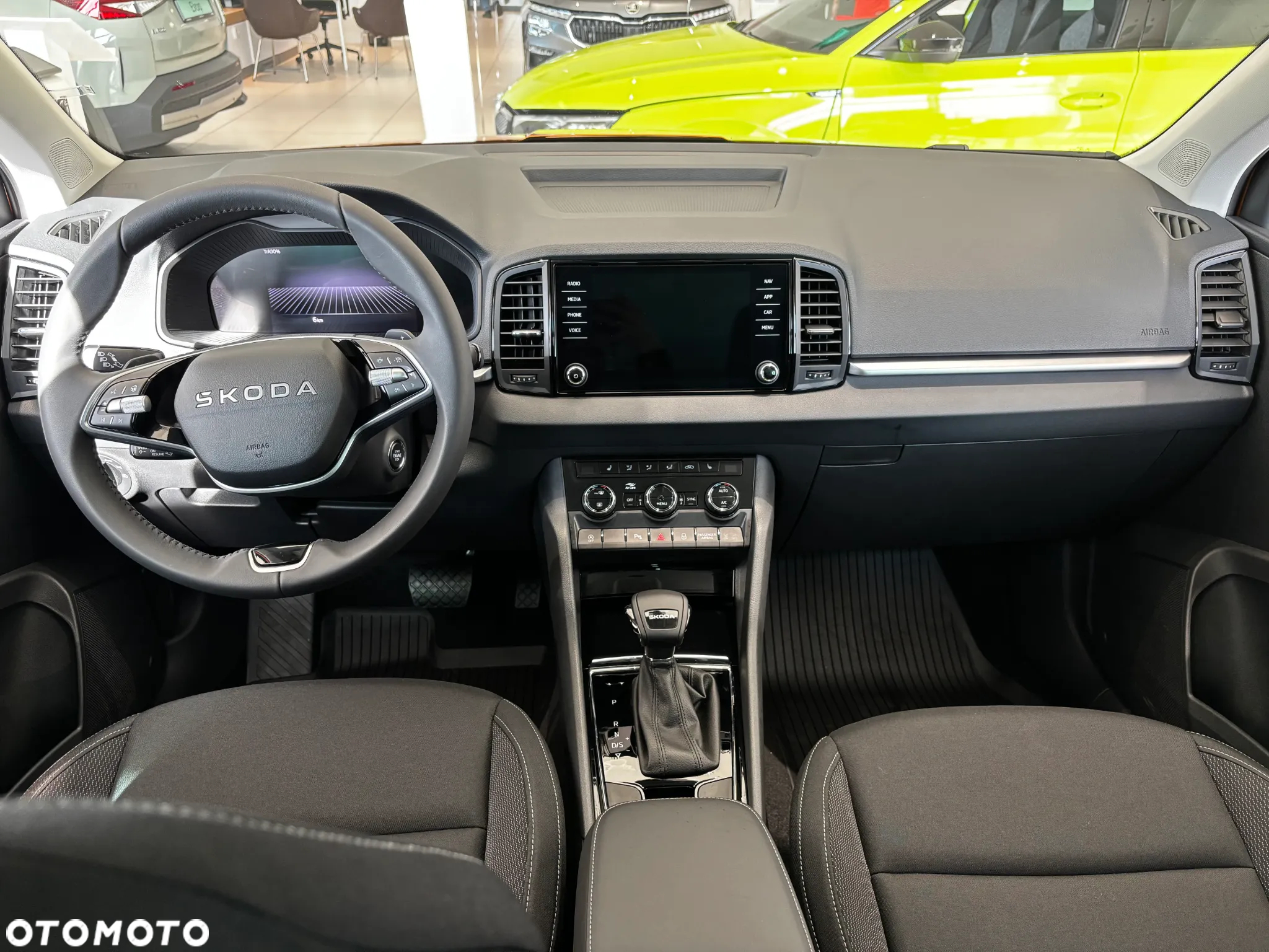 Skoda Karoq 1.5 TSI ACT Selection DSG - 16