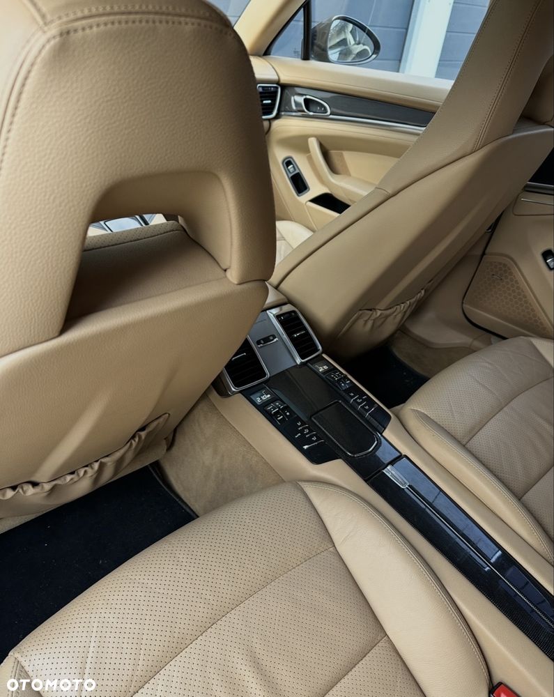 Porsche Panamera - 7