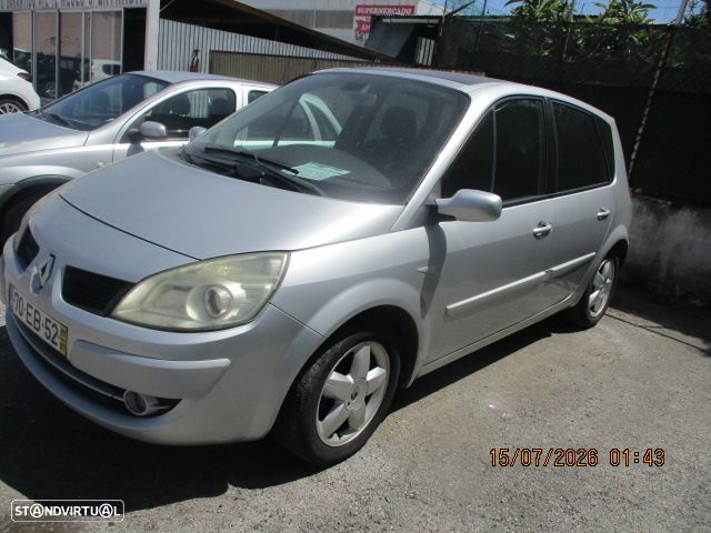 Renault Scénic 1.5 dCi Dynamique S - 4