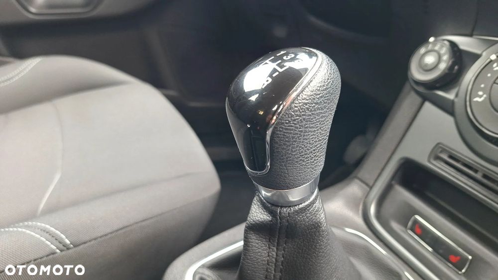 Ford Fiesta 1.0 Champions Edition - 29