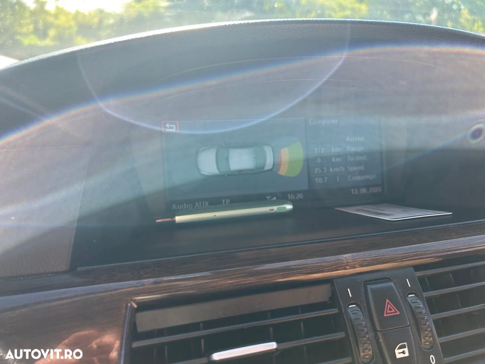 BMW Seria 5 520d - 13
