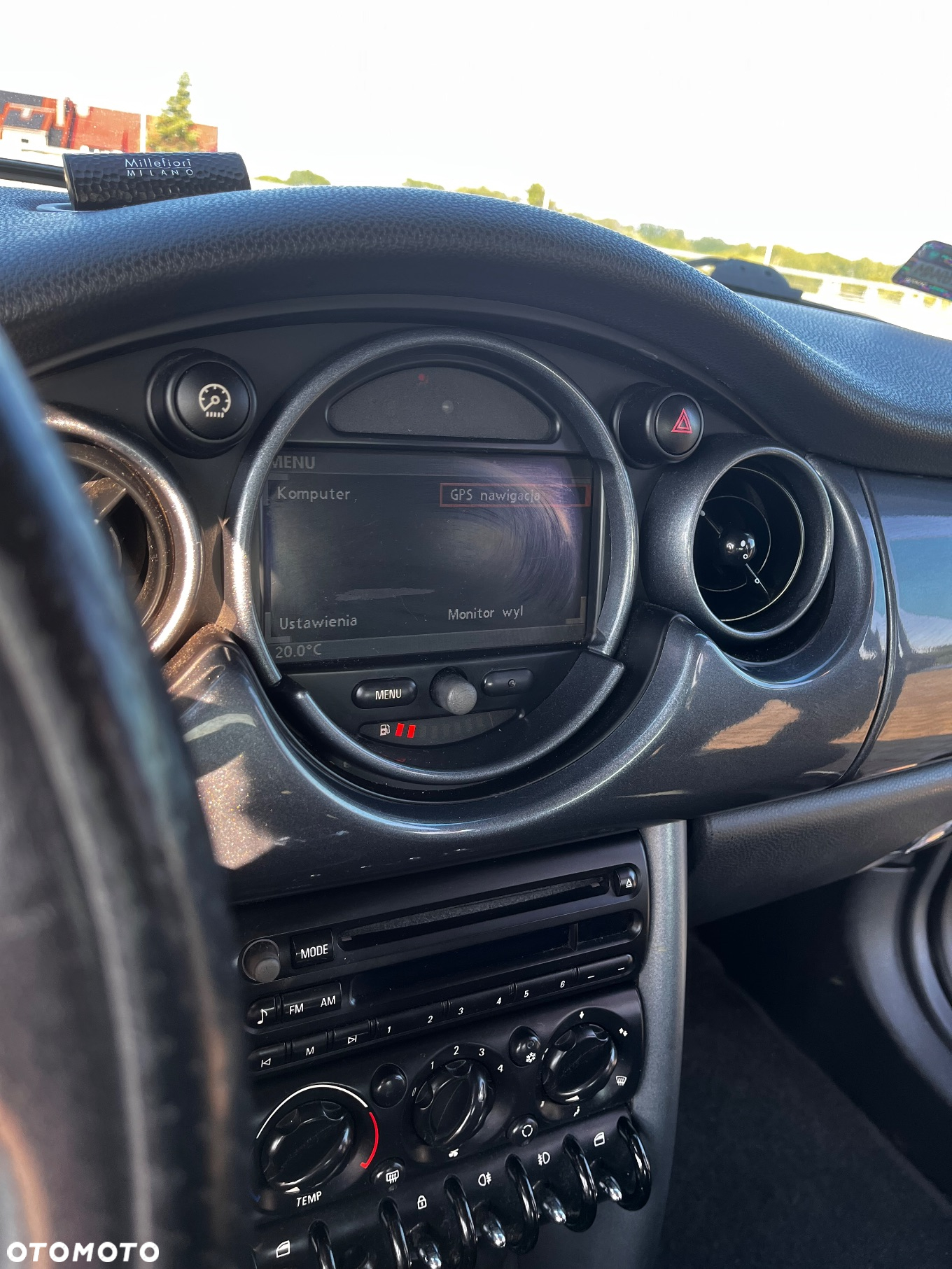 MINI Cooper Standard - 24