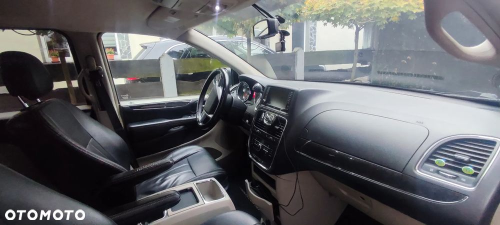 Chrysler Town & Country 3.6 Touring - 17