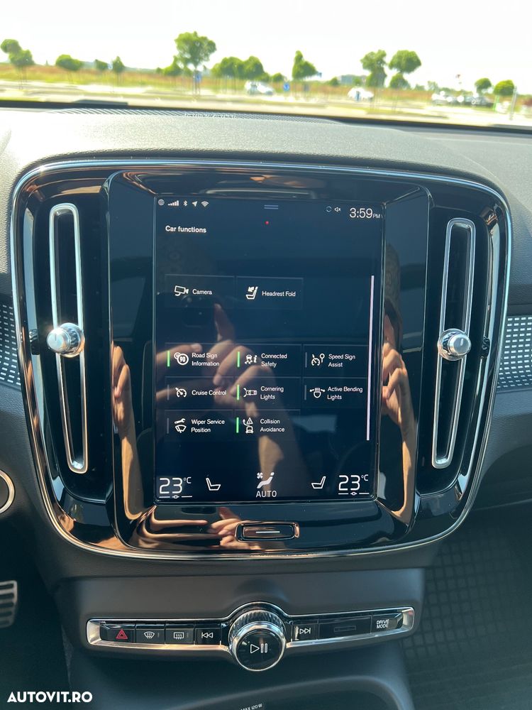 VOLVO XC40 2019 — imagine 16