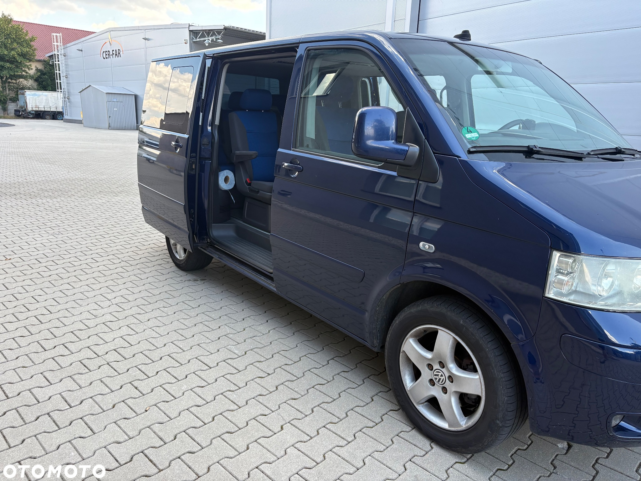 Volkswagen Multivan - 5