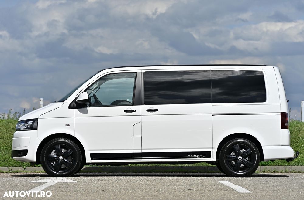 Volkswagen Multivan - 11