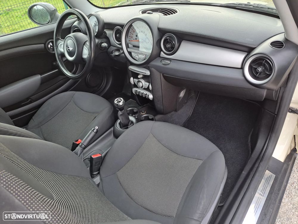 MINI 3 Portas Cooper D - 14