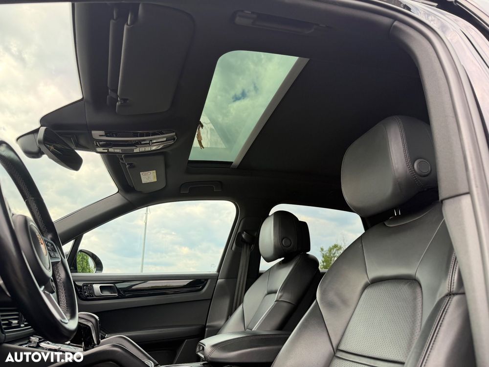 Porsche Cayenne S - 18