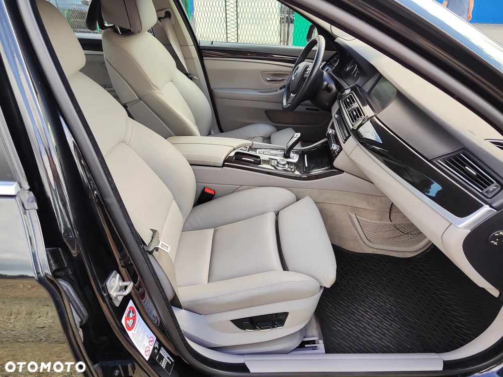 BMW Seria 5 535d xDrive - 10