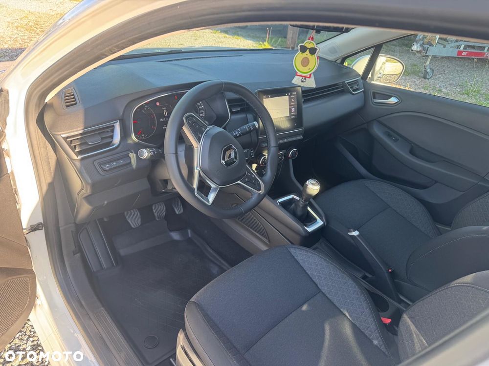 Renault Clio - 8