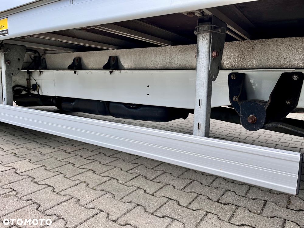 Ford Transit - 12
