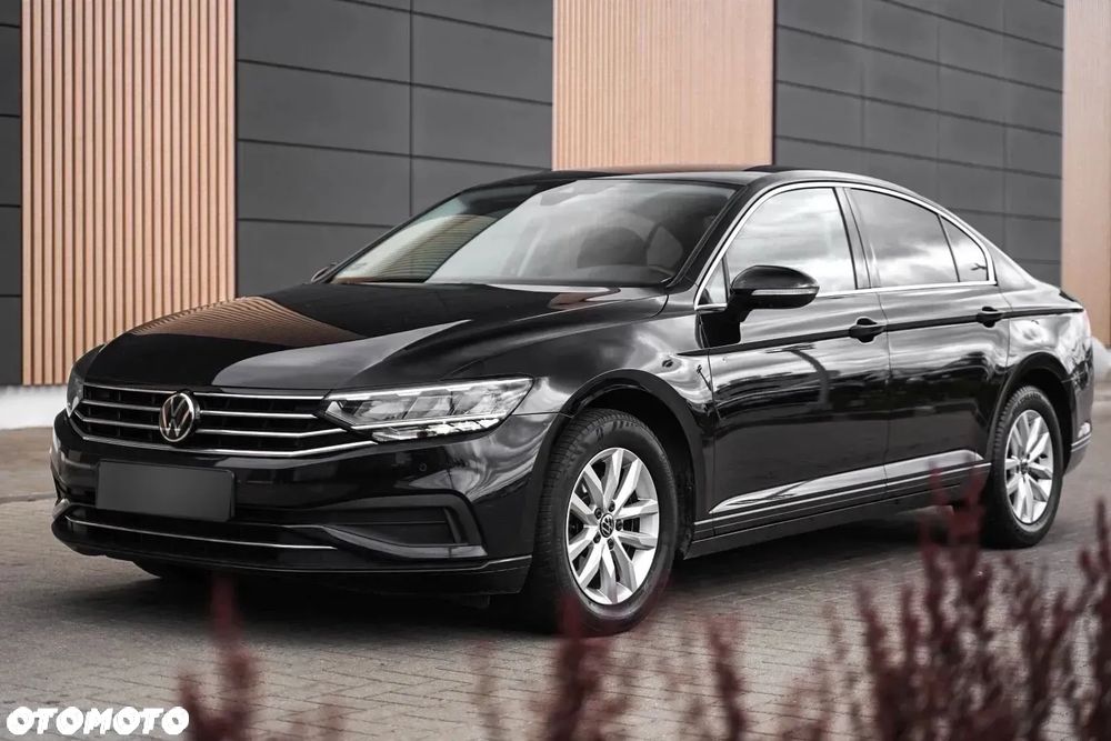Volkswagen Passat - 2