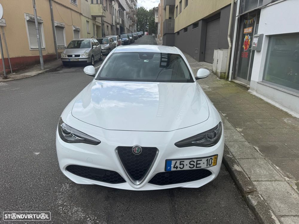 Alfa Romeo Giulia 2.2 D AT8 - 1