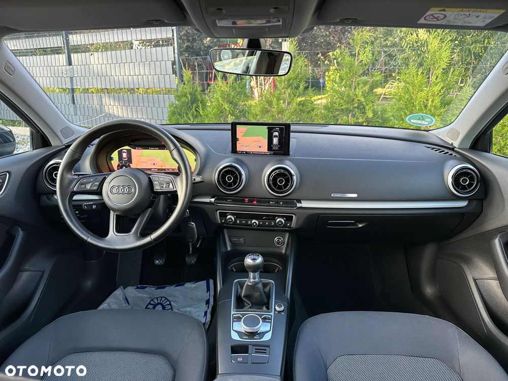 Audi A3 Sportback 2.0 TDI design - 6