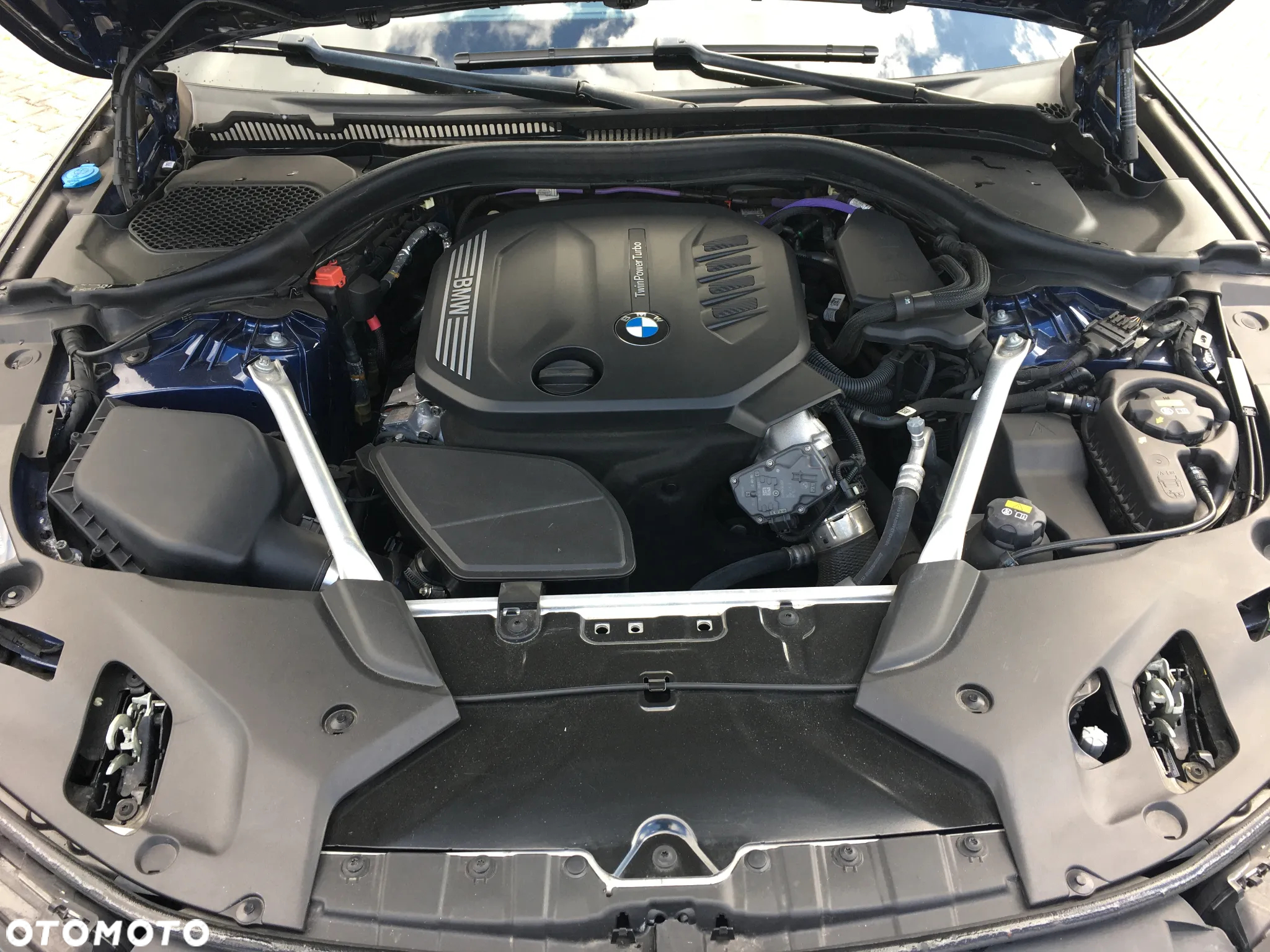 BMW Seria 5 520d xDrive Touring - 11