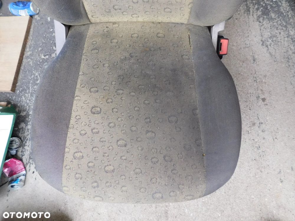 fotel prawy przód  FIAT PANDA II - 2