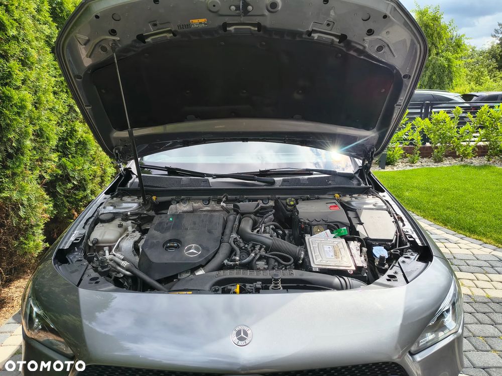 Mercedes-Benz CLA 180 7G-DCT - 19