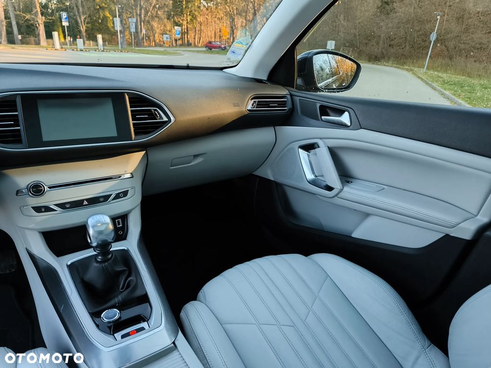 Peugeot 308 BlueHDi 150 Stop & Start Niveau 2 Business-Line - 12