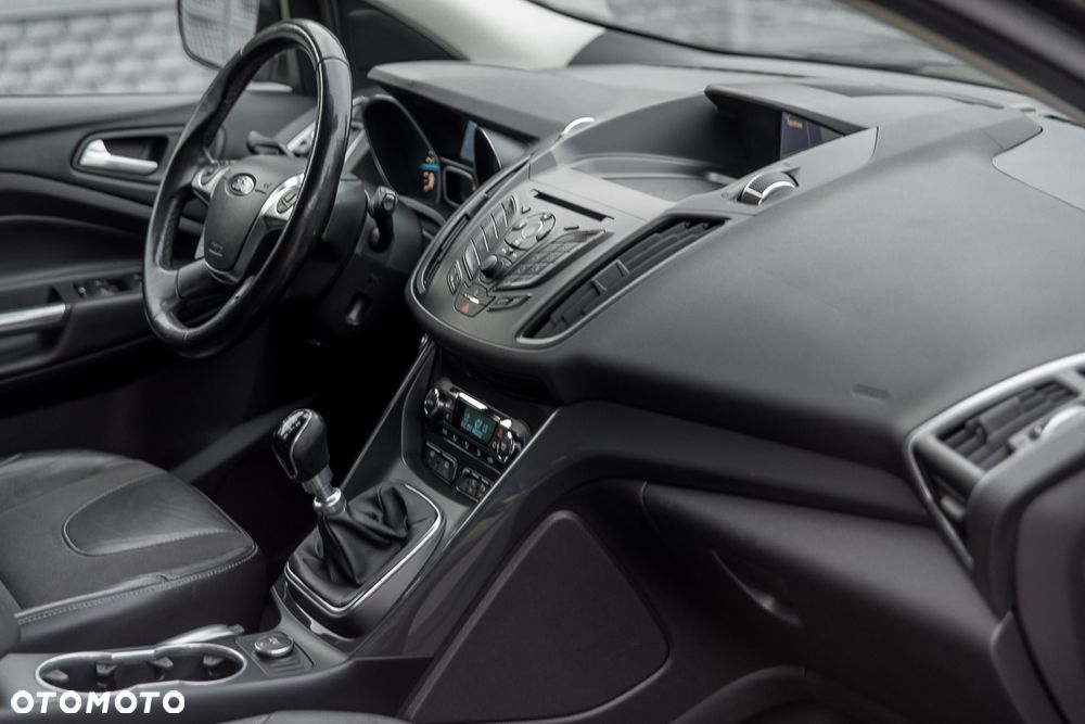 Ford Kuga 2.0 TDCi FWD Titanium - 25