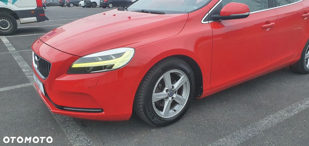 Volvo V40 D2 Inscription - 9