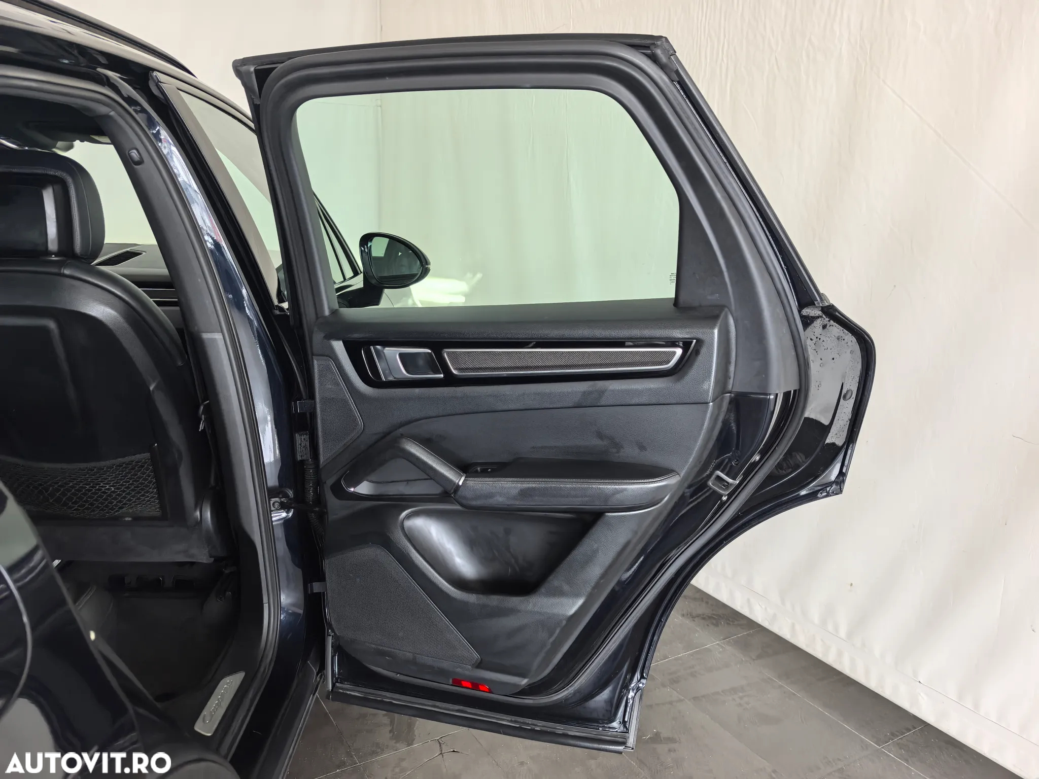 Porsche Cayenne - 28