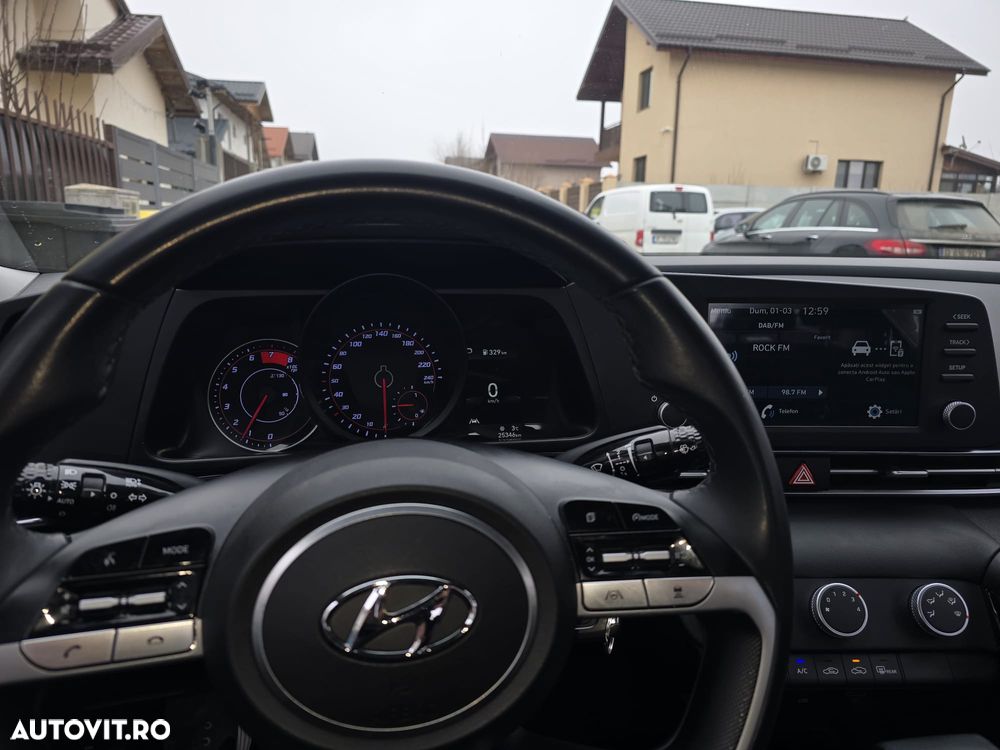 Hyundai Elantra 1.6 l 123 CP CVT Comfort - 11