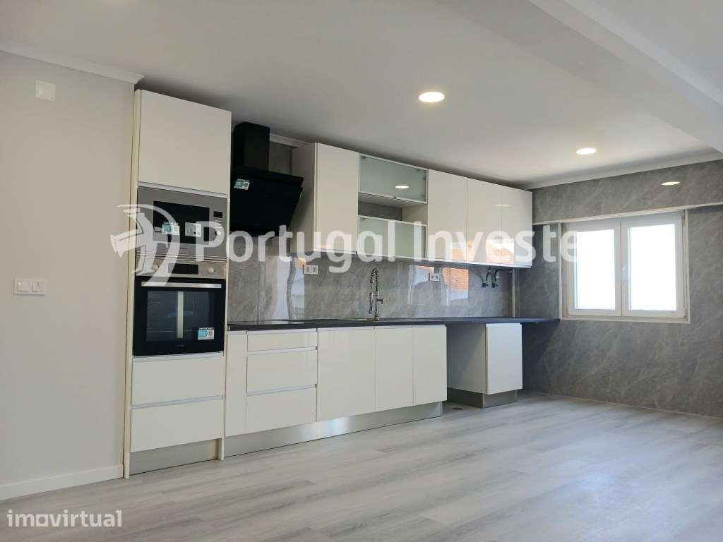 O Espaço que a Sua Família Merece - Fantástico T4 Remodelado no Seixal - Grande imagem: 4/31