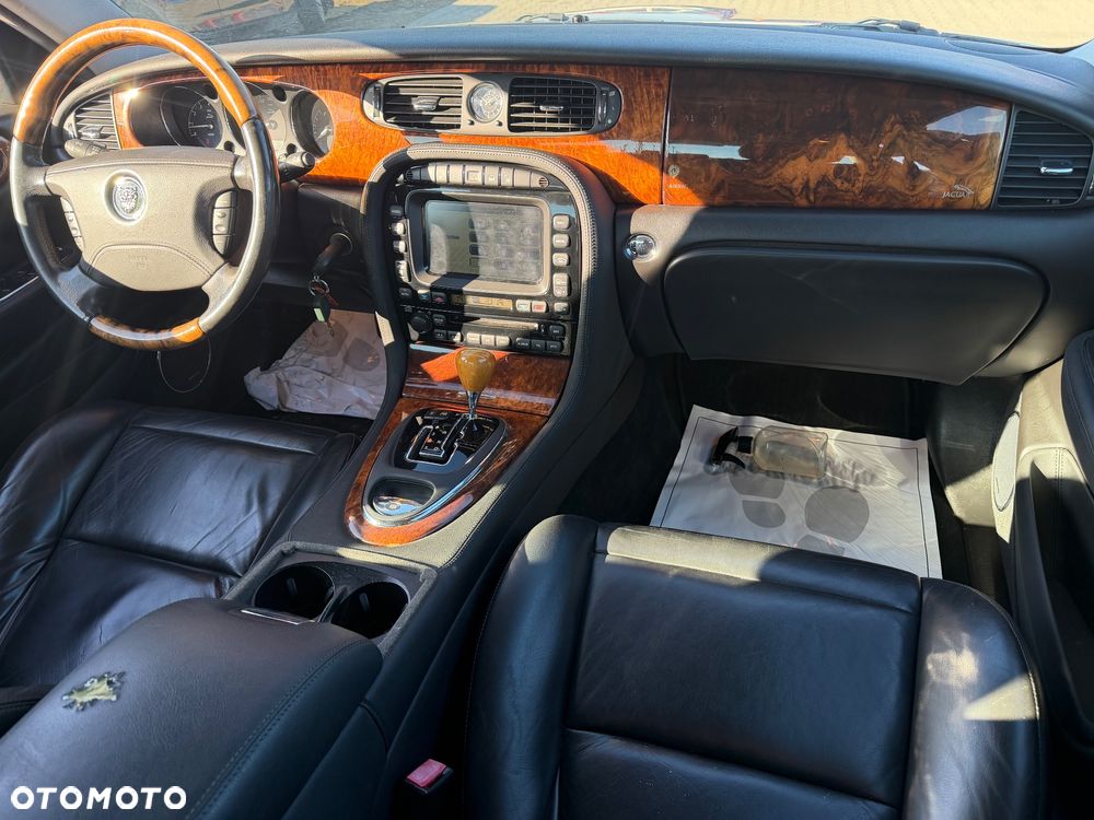 Jaguar XJ XJ8 4.2 LWB - 15