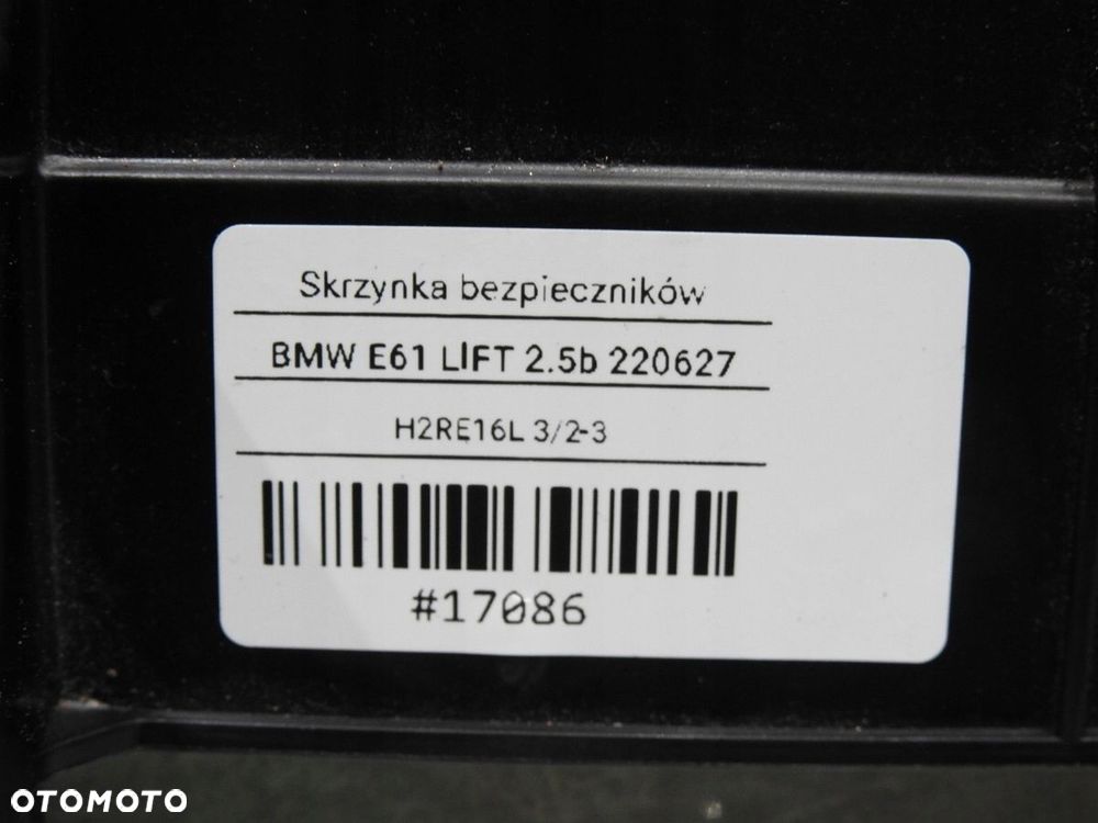 SKRZYNKA BEZPIECZNIKÓW BMW E61 2.5i 6957330 - 7