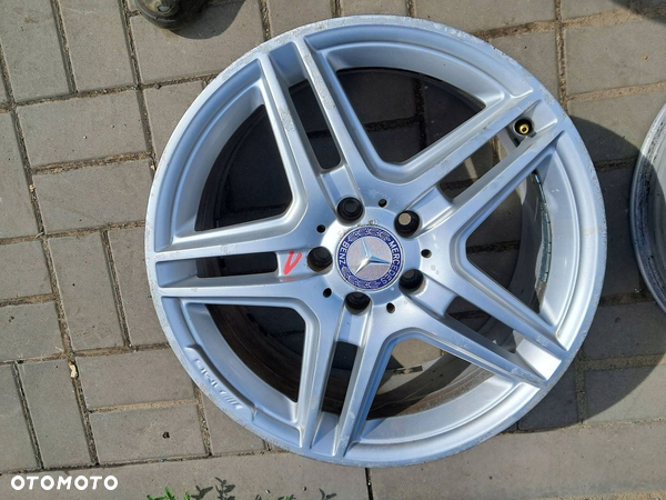 Mercedes-Benz W207 W204 felga aluminiowa 8.0 Jx 18" ET45 5x112 AMG